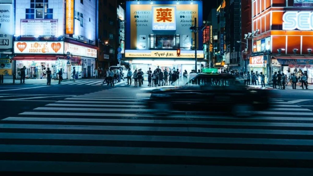 "面向在中国的创作者：如何用Rumble触达塞尔维亚品牌、制定长期合作提案并实操落地。包含本地化话术、数据化KPI、谈判脚本与案例启发。"