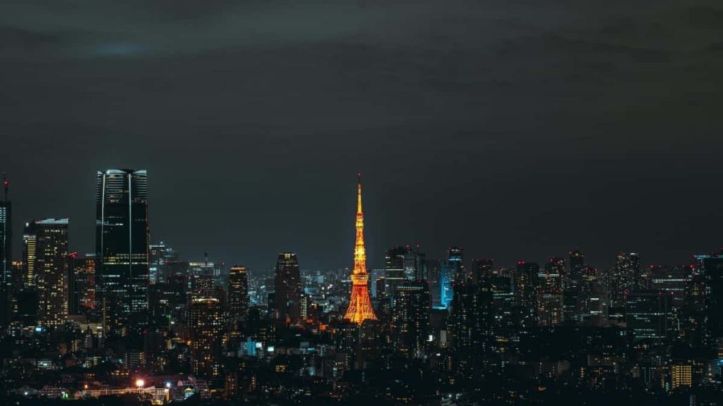 面向中国创作者：如何用Zalo接触菲律宾品牌、谈合作并做粉丝追踪内容的实战流程与风险防护。