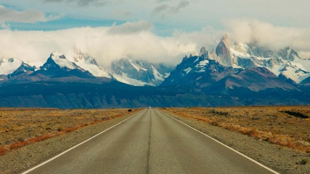 面向中国广告主的实战指南：如何在墨西哥寻找并合作Moj平台上的舞蹈创作者，含筛选、接洽与本地化策略。