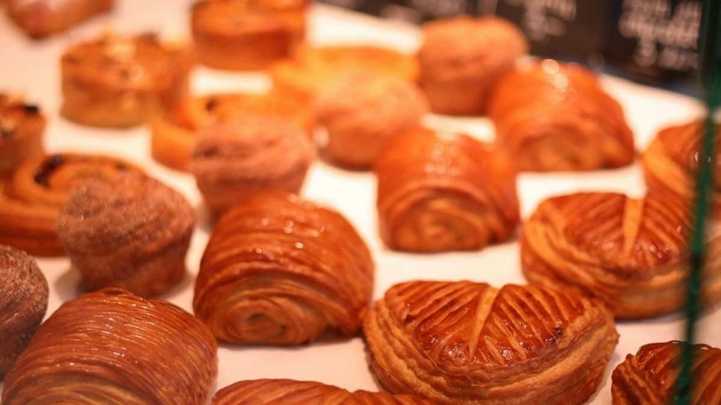 面向中国广告主的实操指南：如何筛选、接触并组织罗马尼亚 Spotify 创作者发起以创作者为主导的销售拉动活动。