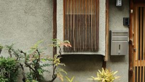 面向中国广告主的实战指南：如何锁定在韩国有Netflix相关影响力的创作者，策划低成本、高信任的微影响者产品试用与落地。