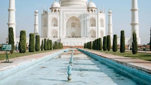 本文面向中国广告主，讲解如何系统化发现与合作北马其顿地区的Twitch创作者，把海外目的地内容放大到年轻观众与实时直播社群，包含工具、实操流程与风险注意点。