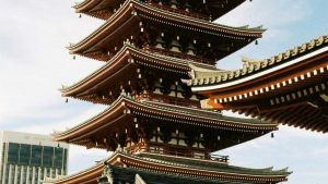 面向中国创作者：如何用内容策略、平台触达与本地化合作拿下伊拉克品牌，在HBO Max 场景延展出时尚 lookbook 的可操作路线图。