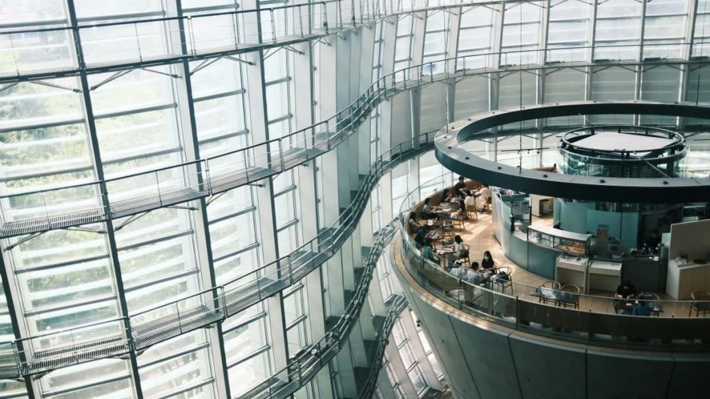 面向中国创作者：一步步教你在LinkedIn上发现并接洽希腊健身品牌，准备器材测评与商务合作的实战流程与注意点。