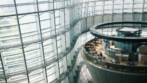 面向中国创作者：一步步教你在LinkedIn上发现并接洽希腊健身品牌，准备器材测评与商务合作的实战流程与注意点。