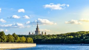 面向中国创作者的实操指南：用Instagram接触伊拉克品牌、拆解合作流程并联合打造限定产品包的本地化策略。