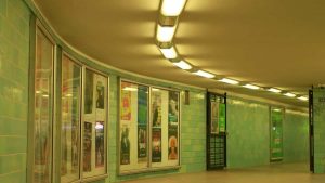 面向中国创作者：一步步教你在Chingari上接触阿联酋品牌、争取定额（flat-fee）品牌合作，结合区域事件、实操话术与谈判策略。